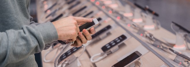 Samsung is Advertiser of the Month in both Australia and Singapore
